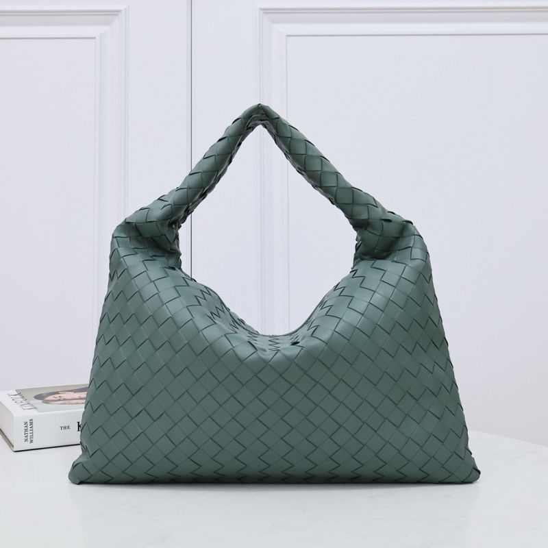 Bottega Veneta Small Hop Shoulder Bag -aloes green